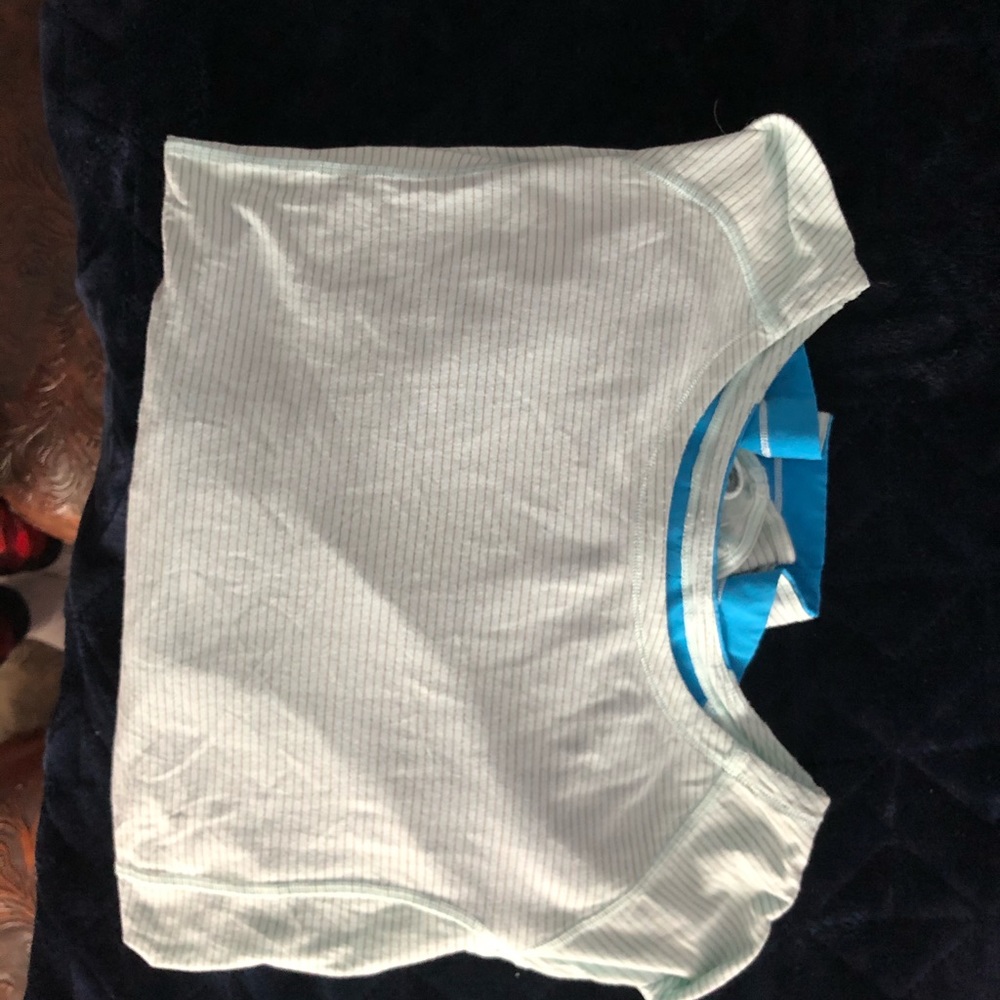 Super fun Lululemon long sleeve!